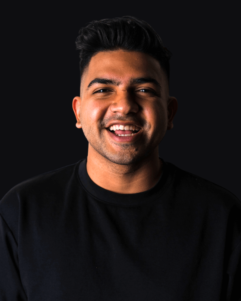 ziyaan-virji-headshot (1)