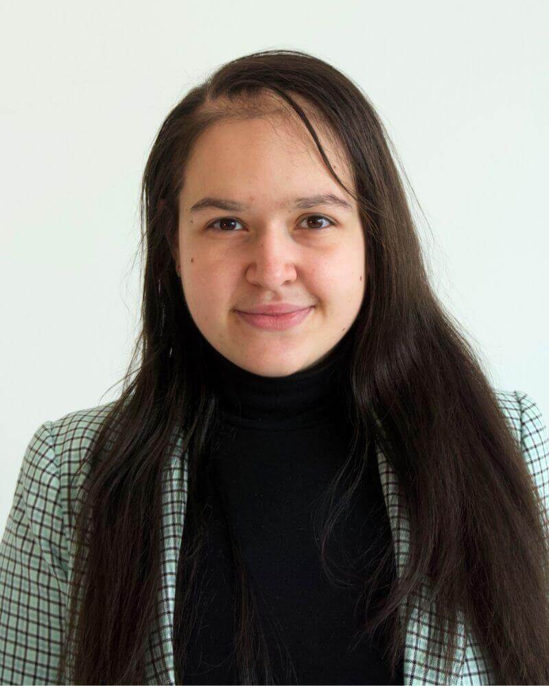 angela-busheska-new-headshot (1)